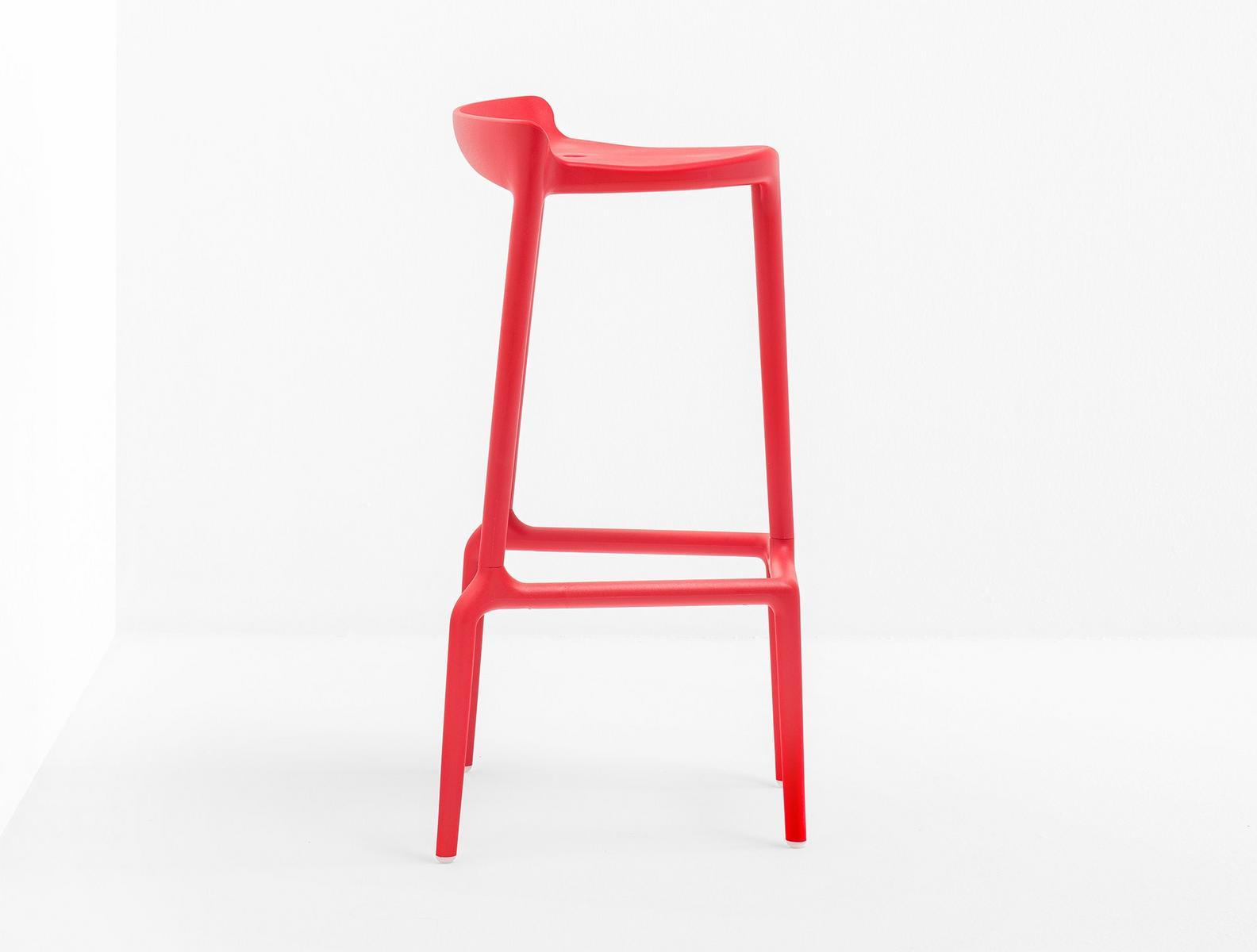 High stackable polypropylene stool | Happy 490 by Pedrali