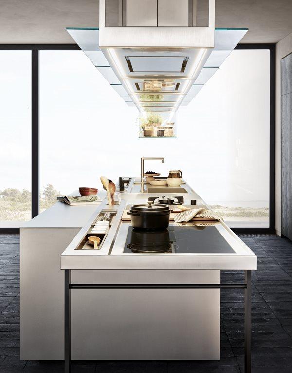 Fitted kitchen with integrated handles Poliform Shape