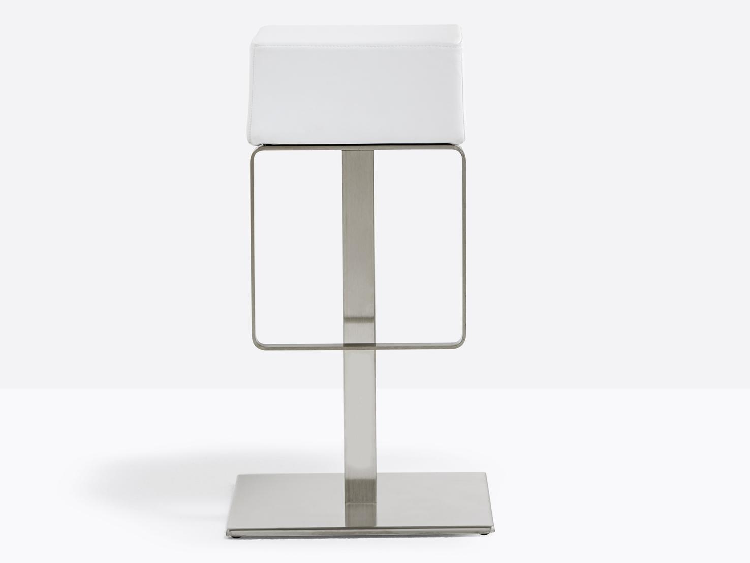 High leather stool with footrest | Hx 4445f by Pedrali