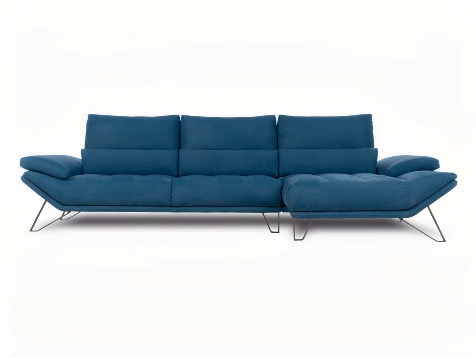 Elegant sofa with tiltable backrests, comfortable lying positions, and dynamic quilting for an embracing living experience. Ideal for leisure and adaptable to any occasion. | Fly 2.0 by Calia Italia