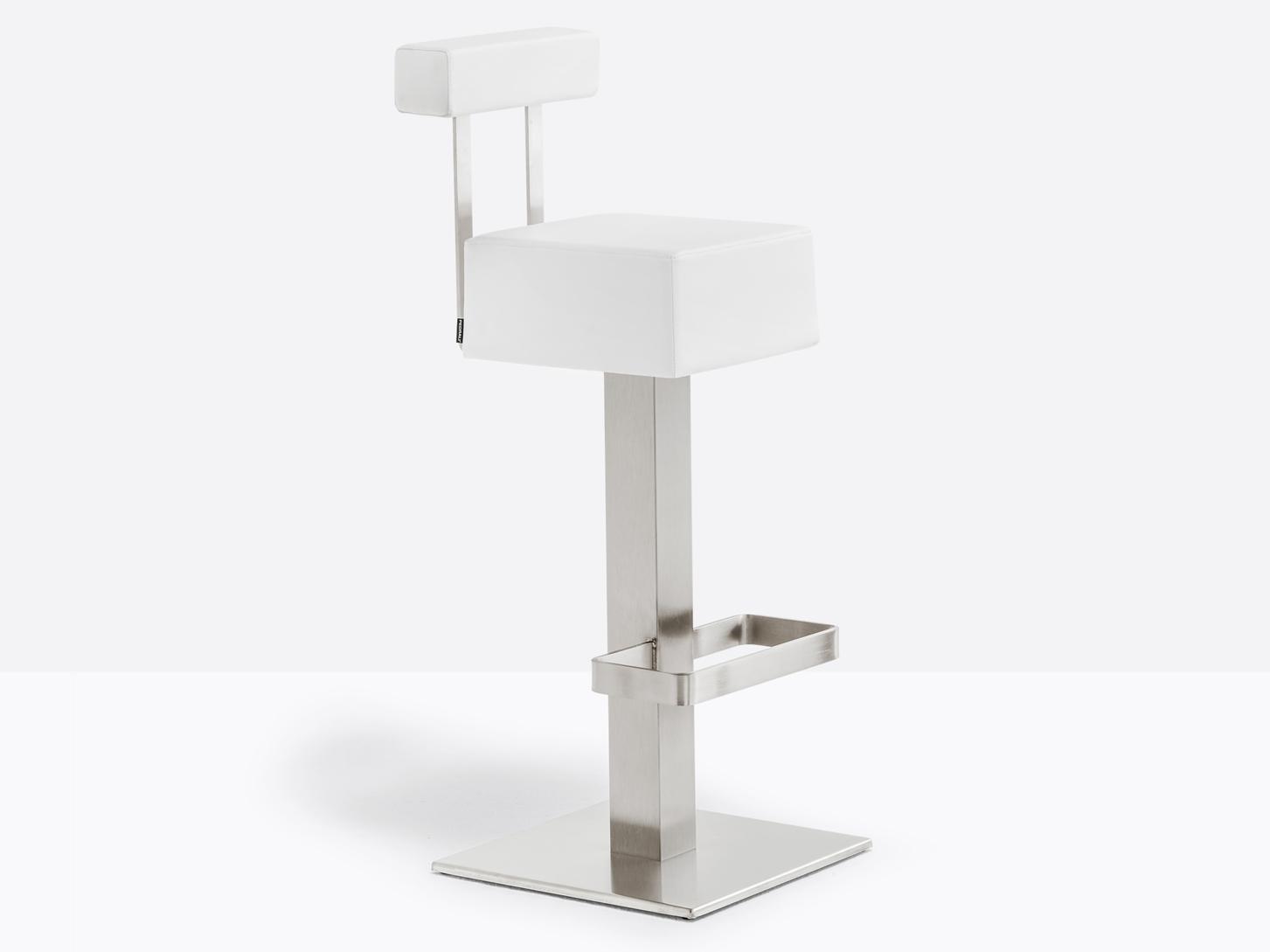 High stool with back with footrest | Hx 4448 by Pedrali