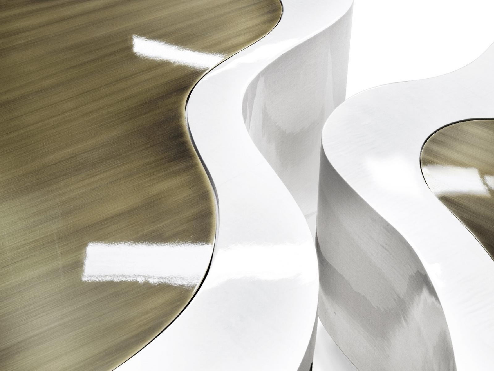 Low coffee table | Wave by Boca Do Lobo