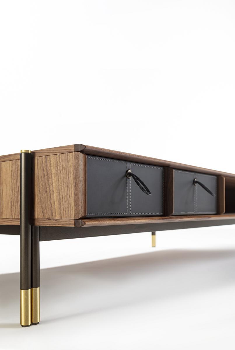 Low rectangular coffee table in canaletta walnut | Bayus by Porada