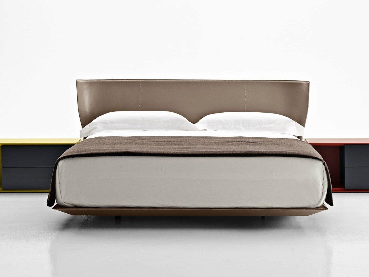 Tanned leather double bed with upholstered headboard | Alys by B&B Italia