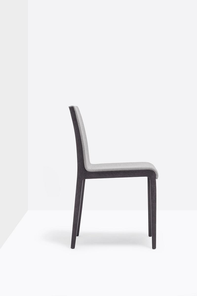 Upholstered chair | Young 423 by Pedrali