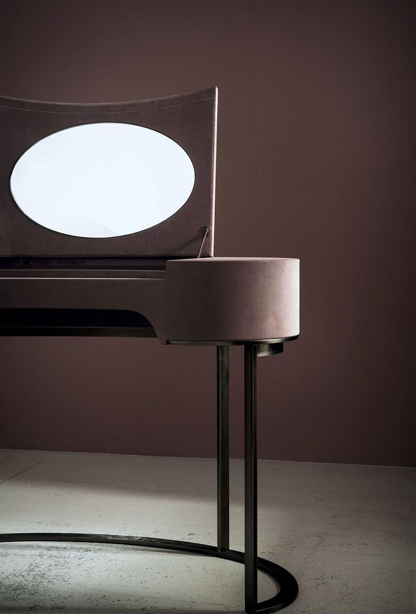 Leather dressing table | Yves by Baxter