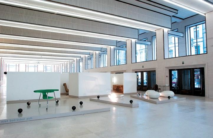 Adjustable metal table lamp | 12-25 by Dark