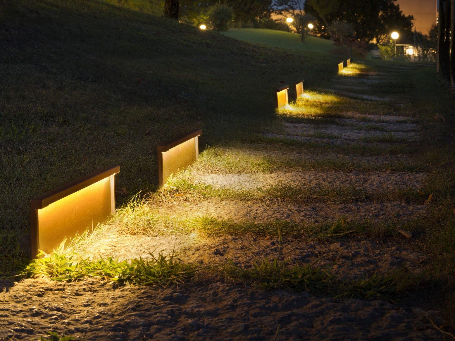 LED metal bollard light | Step Line by Olev