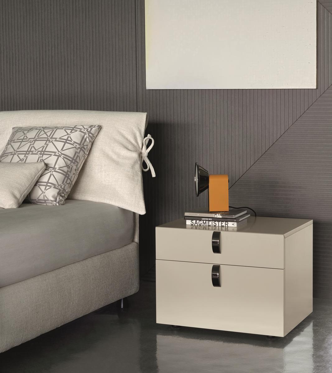 Bedside table with drawers | Splendor by Flou