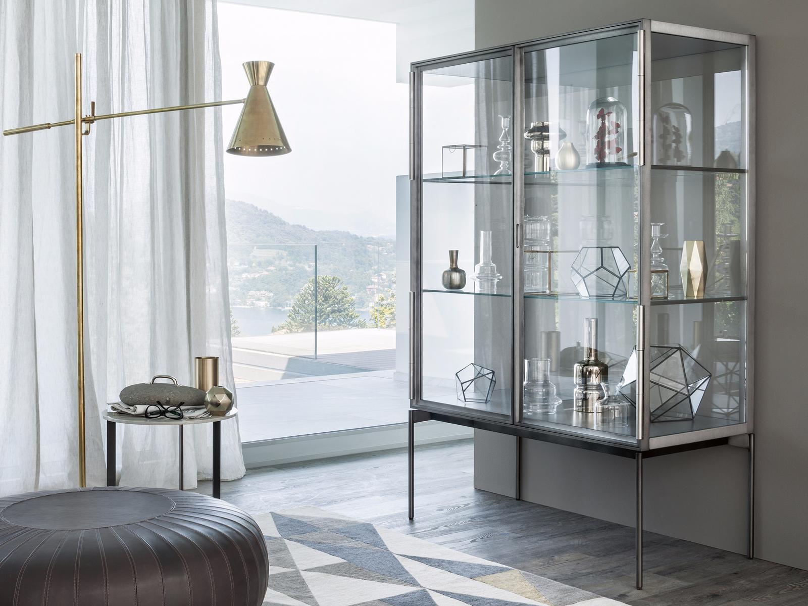Glass and aluminium display cabinet | Galerist by Lema