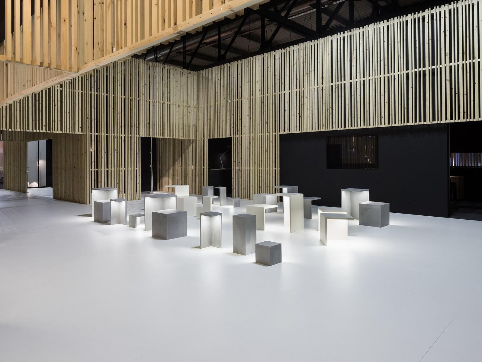 LED cement bollard light | Empty by Vibia