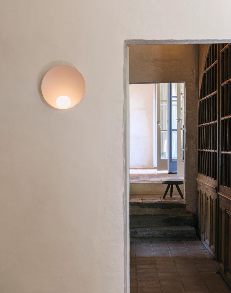 LED blown glass wall light | Musa by Vibia