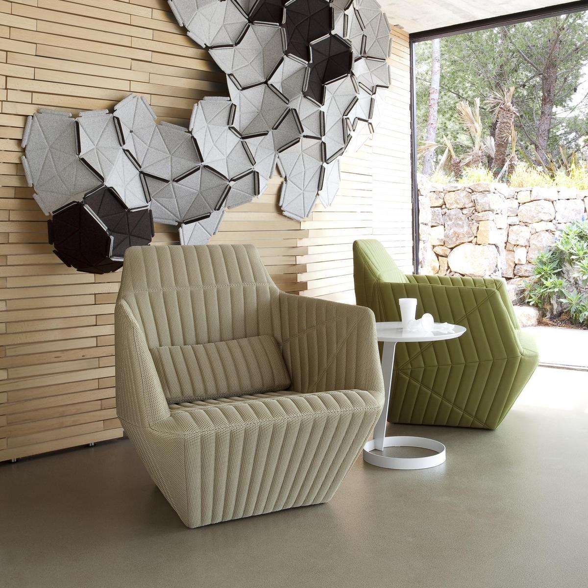 Swivel fabric armchair with armrests | Facett by Ligne Roset