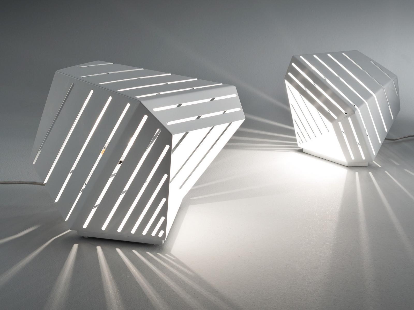 Direct light iron floor lamp | Dadì by Zava