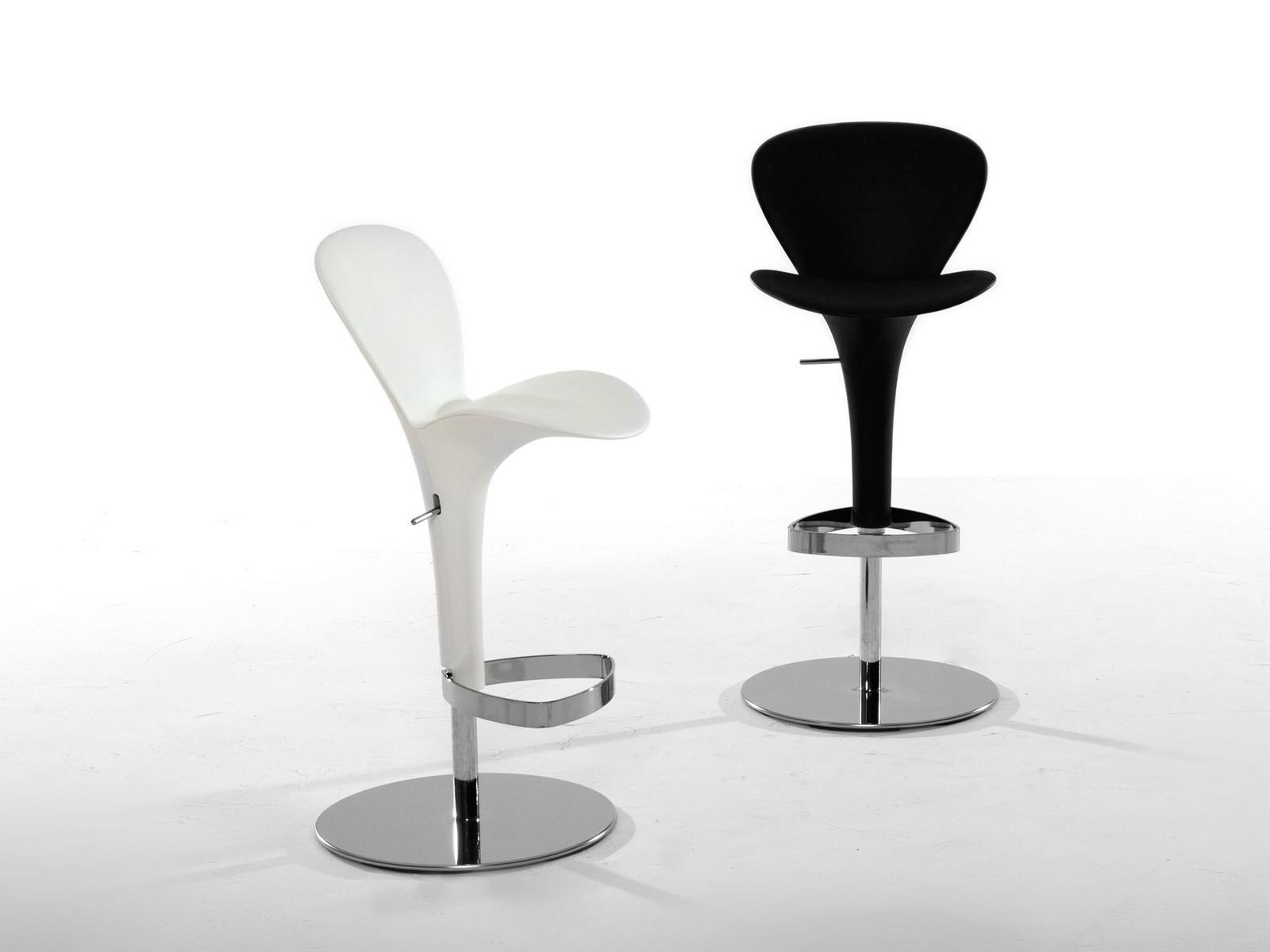 Plastic chair with footrest | Oslo by Tonin Casa