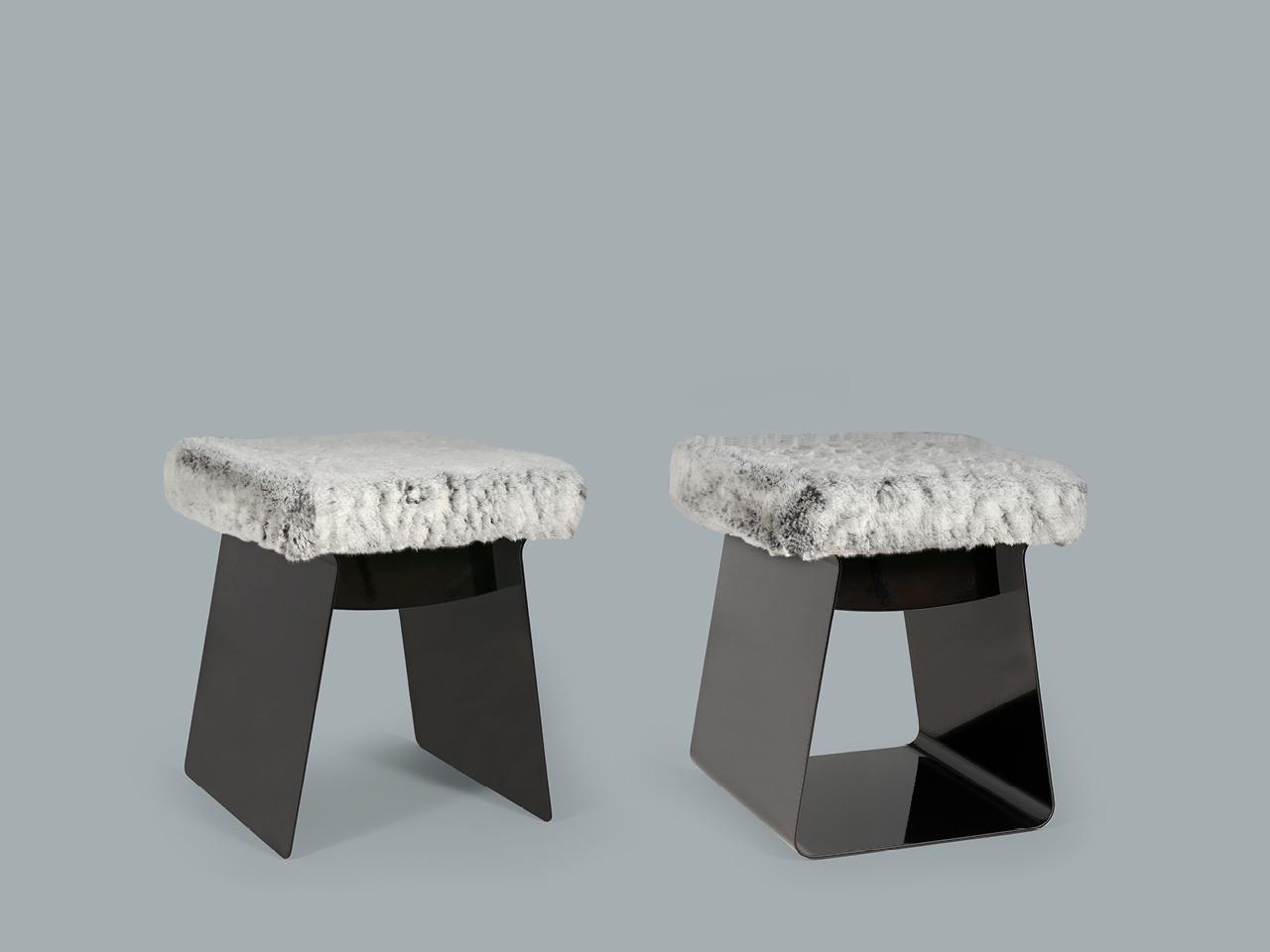 Low stool with integrated cushion | Gea by Borzalino