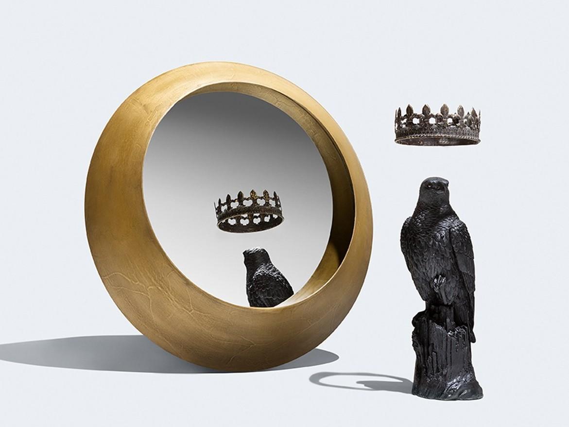 Freestanding round framed mirror | Oculus by Lema