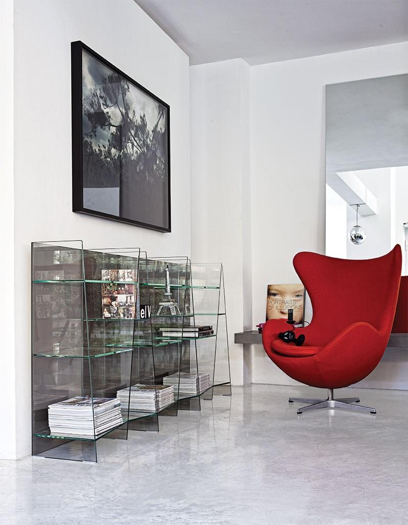 Wall-mounted modular crystal bookcase | Delphi H. 96 by Sovet