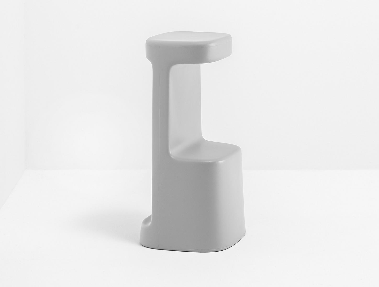 Polyethylene stool | Serif by Pedrali