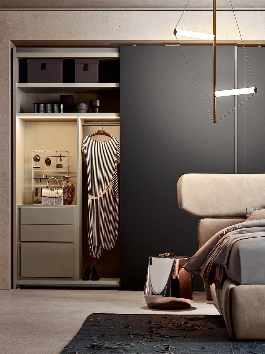 Lacquered wardrobe with sliding doors | Nastro by Pianca