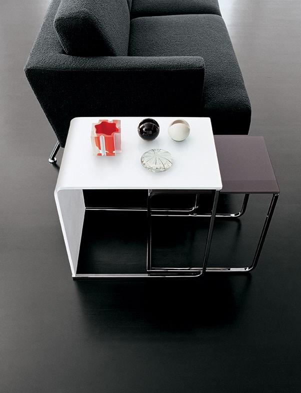 Stackable glass coffee table | Nido by Sovet
