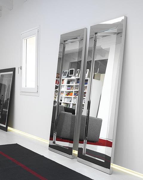 Framed mirror | Titanio by Riflessi