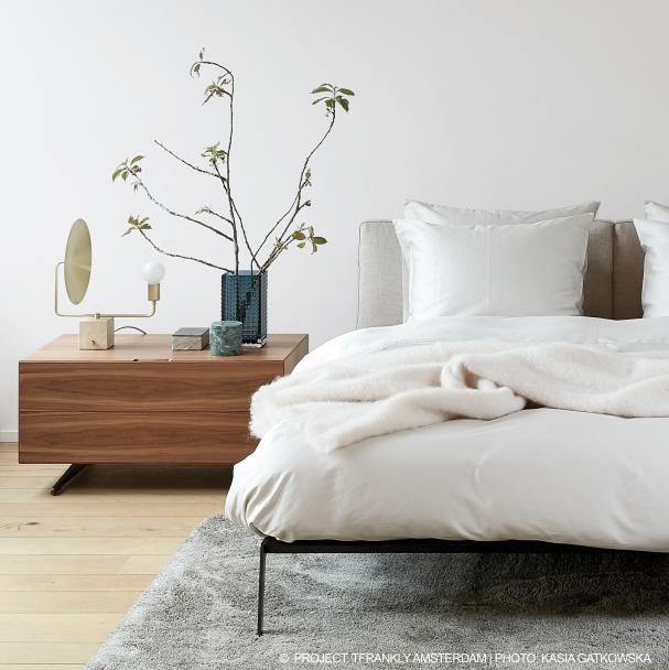 Rectangular walnut bedside table with drawers | Piuma by Flexform