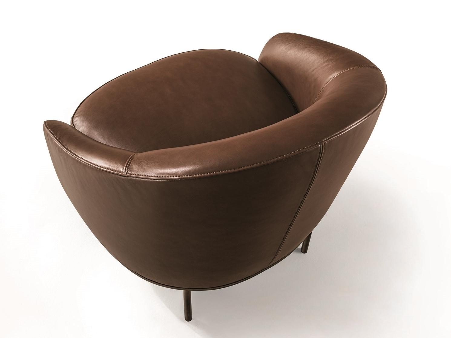 Velvet armchair | Lloyd by Longhi