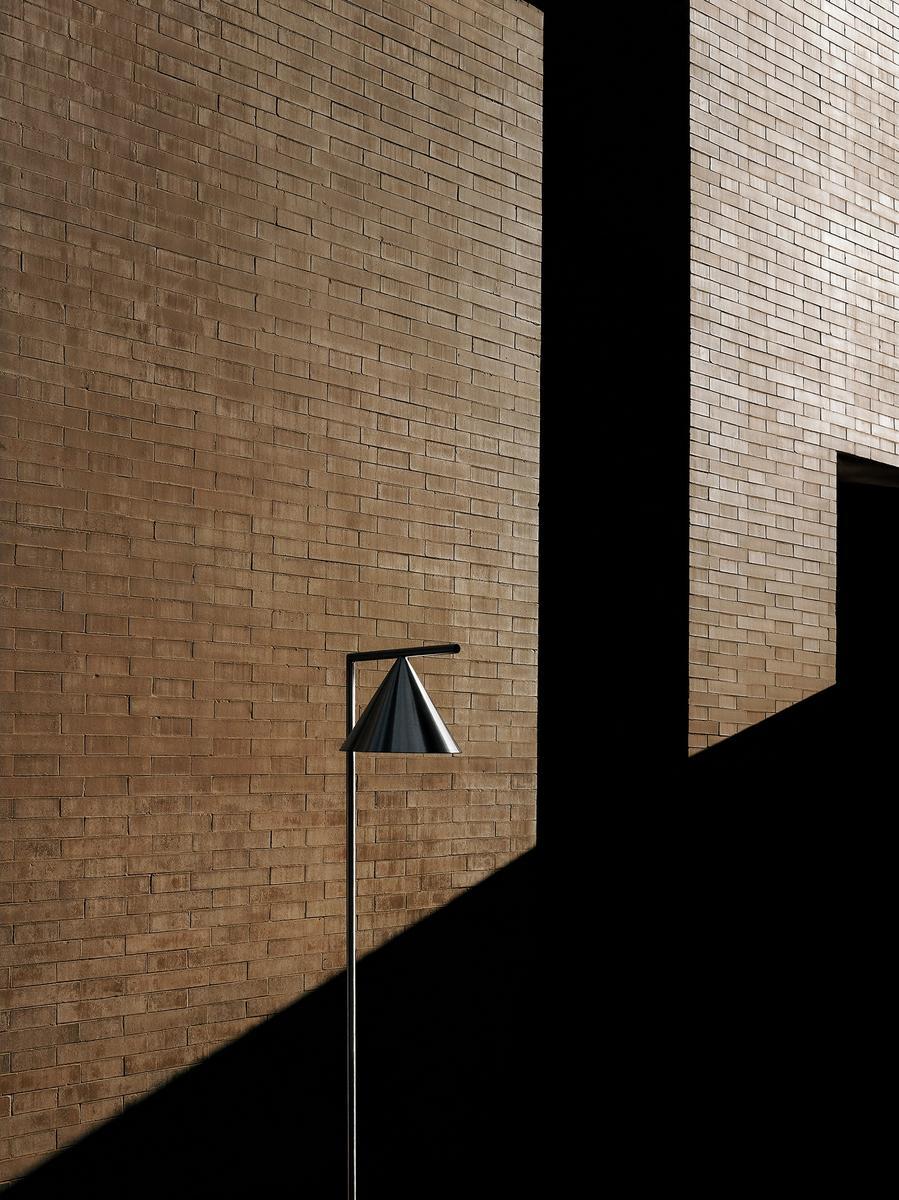 LED adjustable floor lamp | Captain Flint Outdoor by Flos