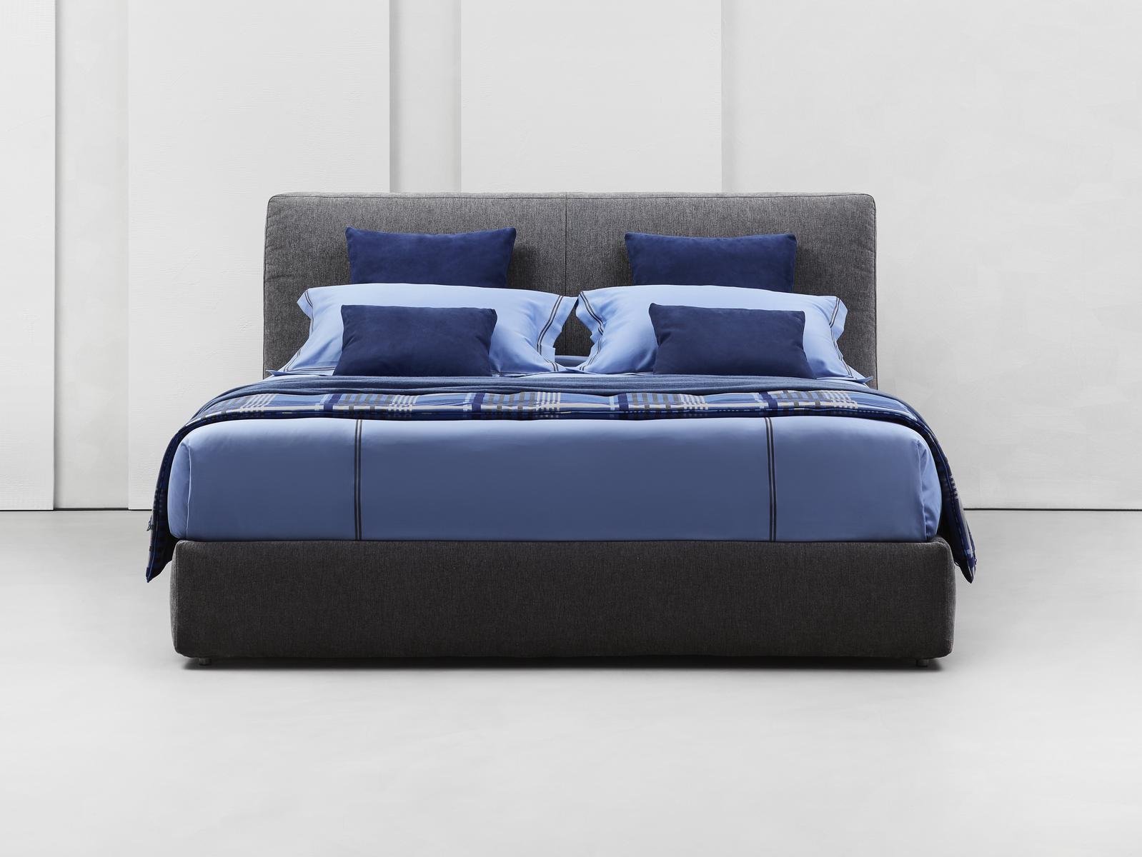 Upholstered double bed | Myplace by Flou