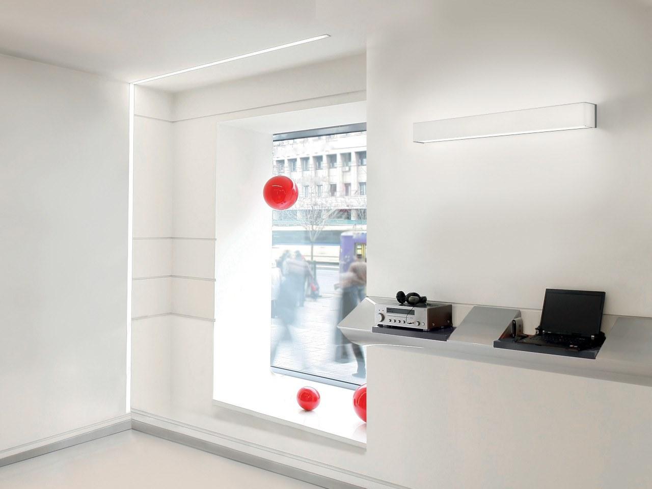 Fluorescent screen printed glass wall lamp | Block by Leucos