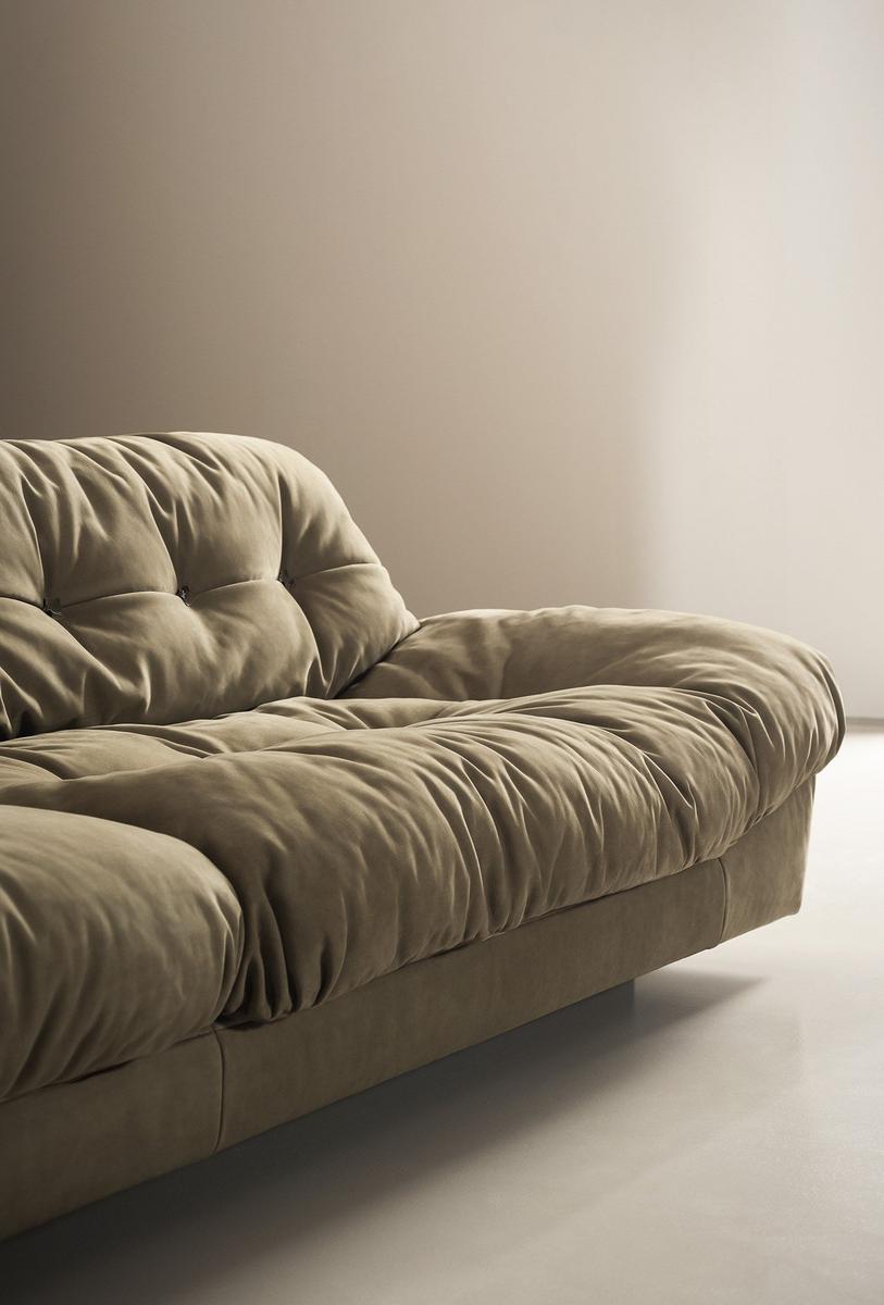 Leather sofa | Milano by Baxter