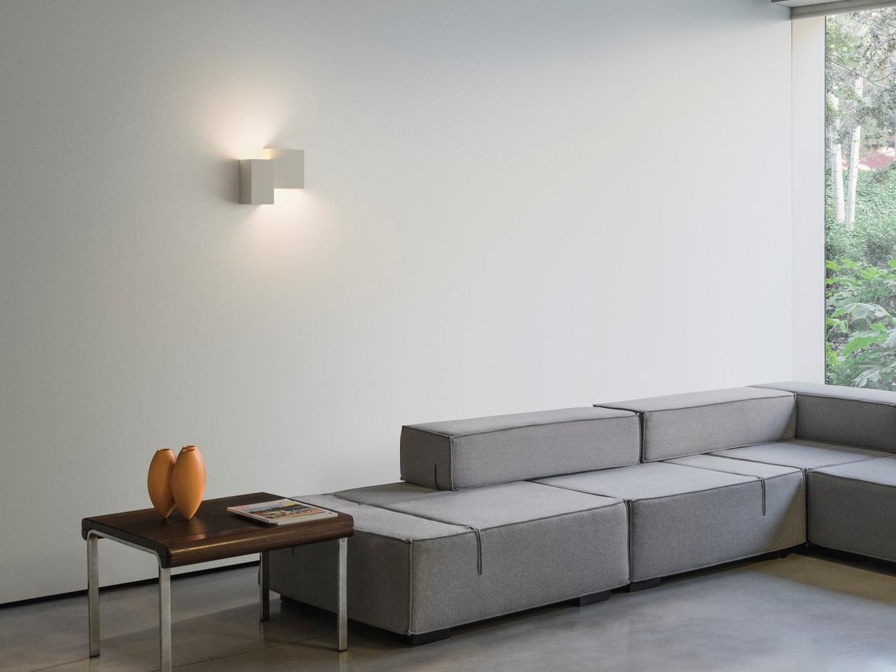 LED direct-indirect light aluminium wall light | Structural by Vibia