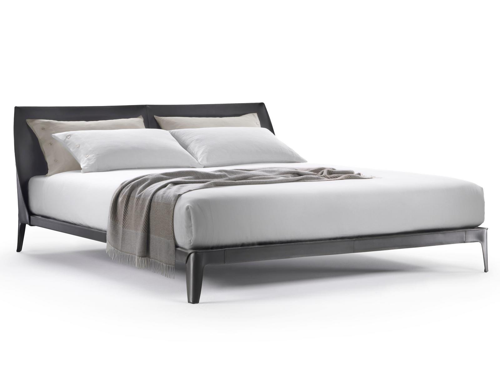 Tanned leather double bed | Isabel by Flexform