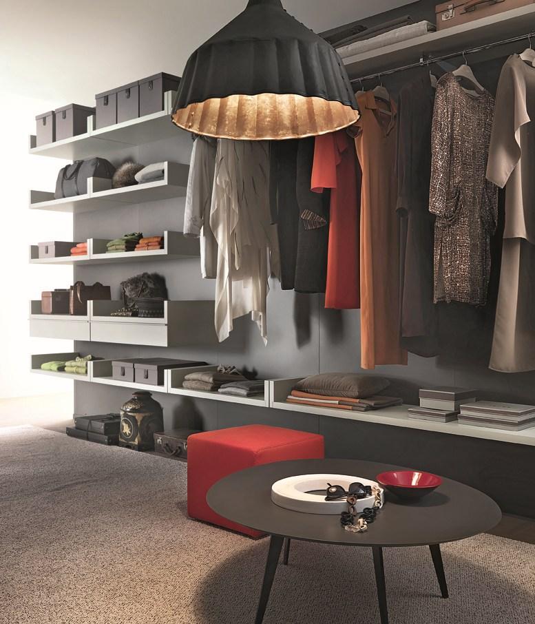 Sectional custom walk-in wardrobe | Novenove by Lema