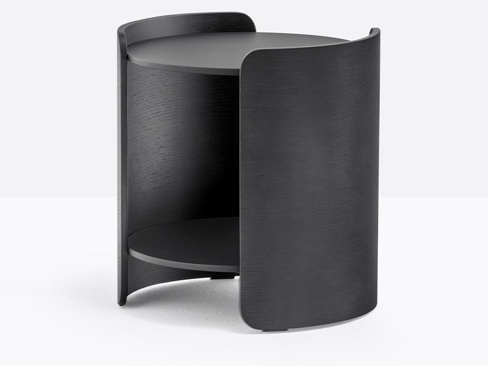 MDF bedside table for hotel rooms | Parenthesis P10001 by Pedrali