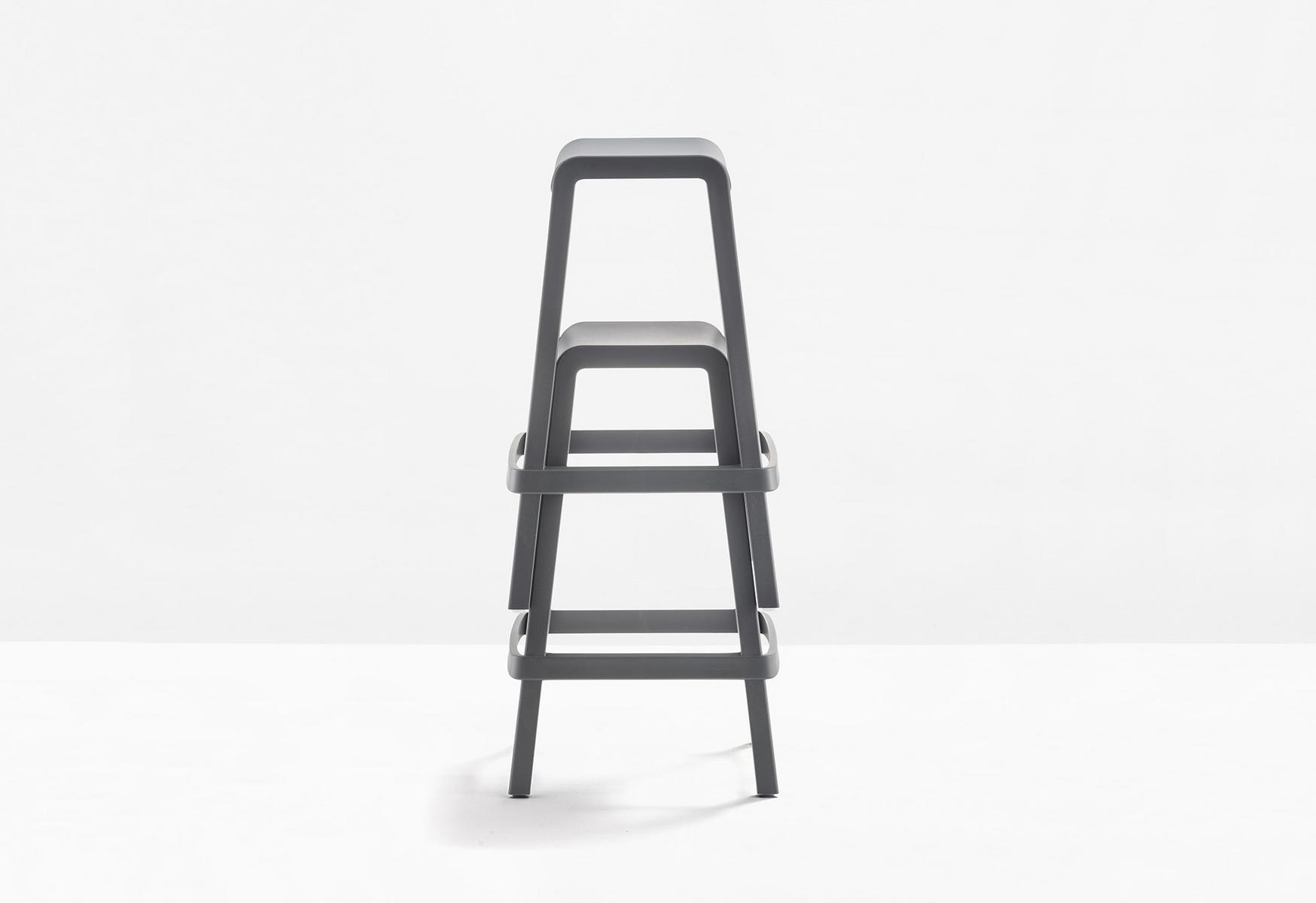 Stackable polypropylene stool | Dome 267 by Pedrali