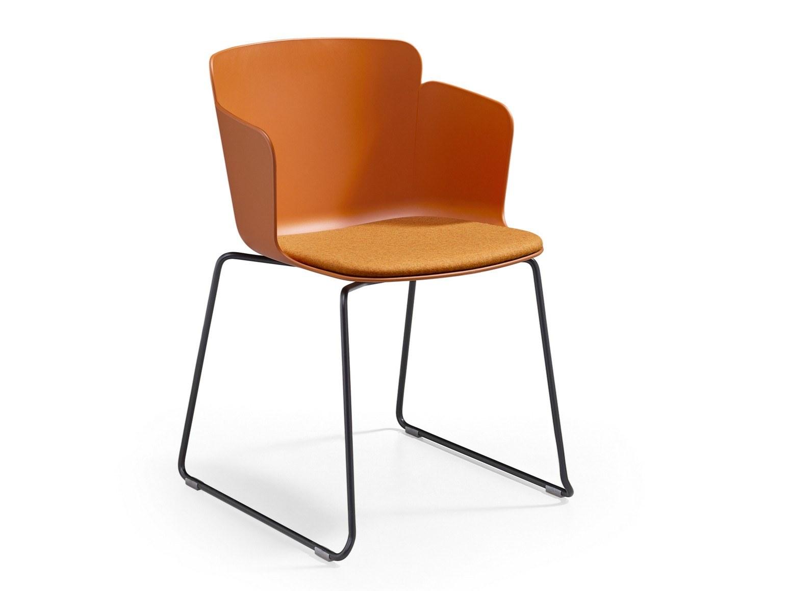 Sled base polypropylene chair with armrests | Calla Pm T Pp by Midj