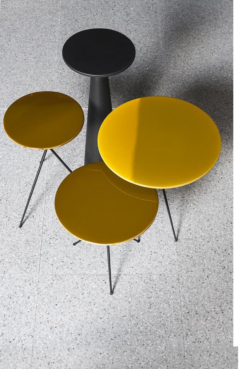 Round coffee table | Liquid by Baxter