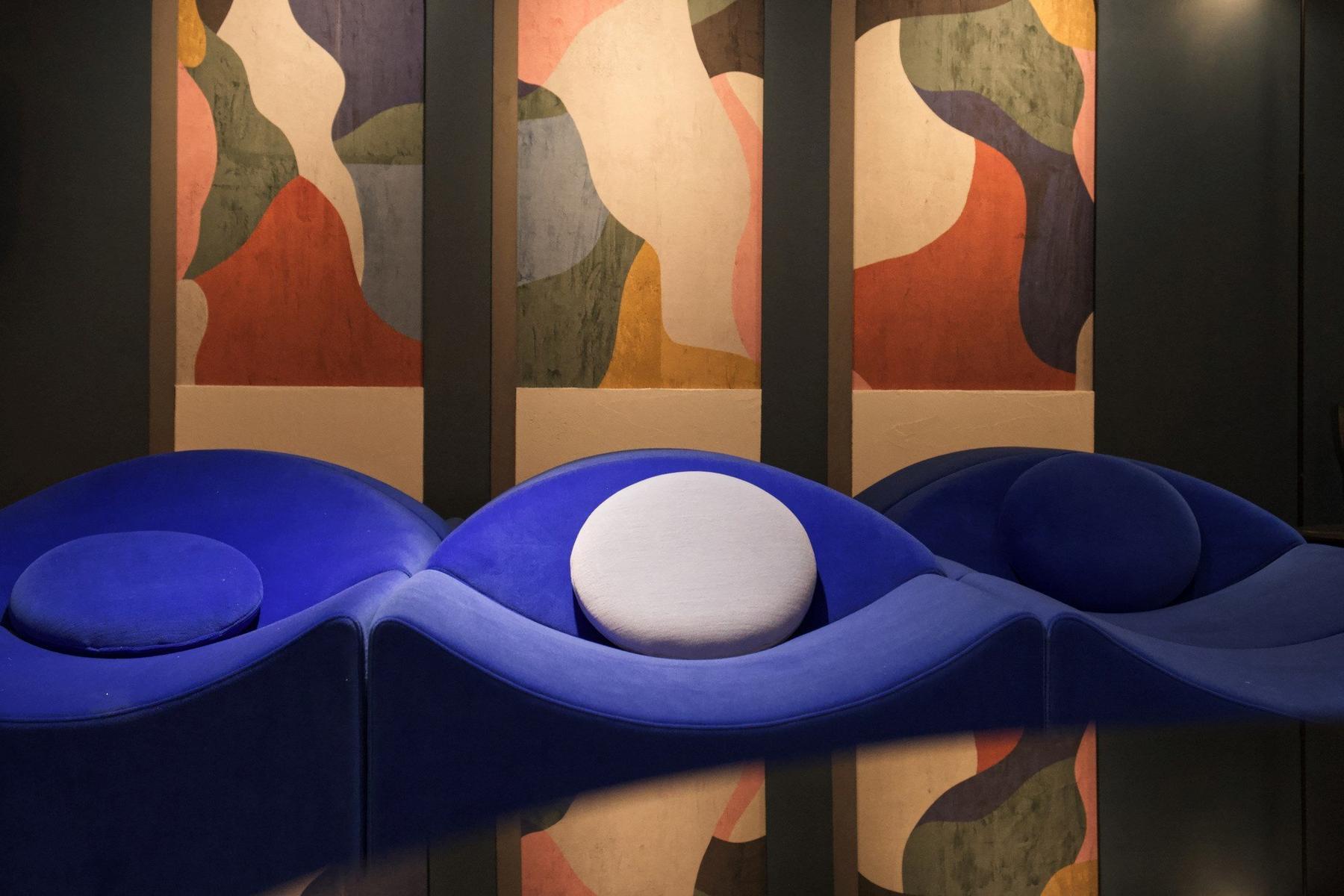 Modular fabric sofa | Asmara by Ligne Roset