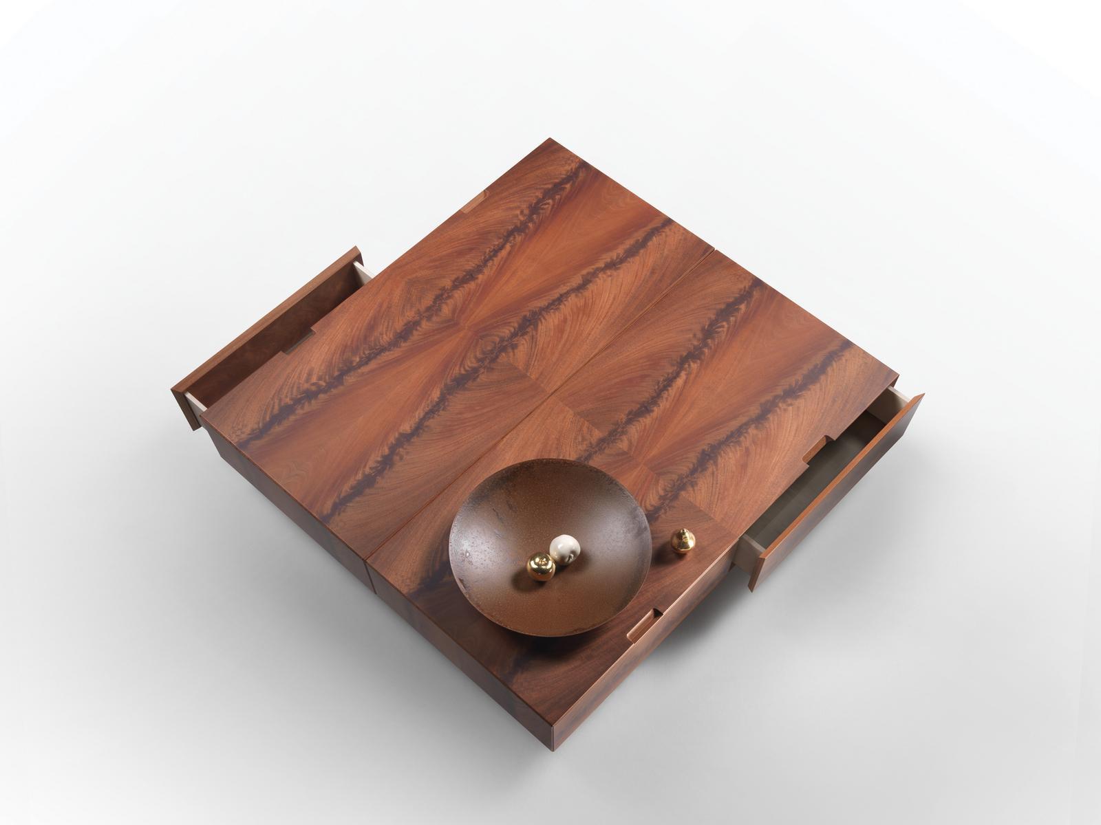 Low mahogany coffee table with storage space | Piuma by Flexform