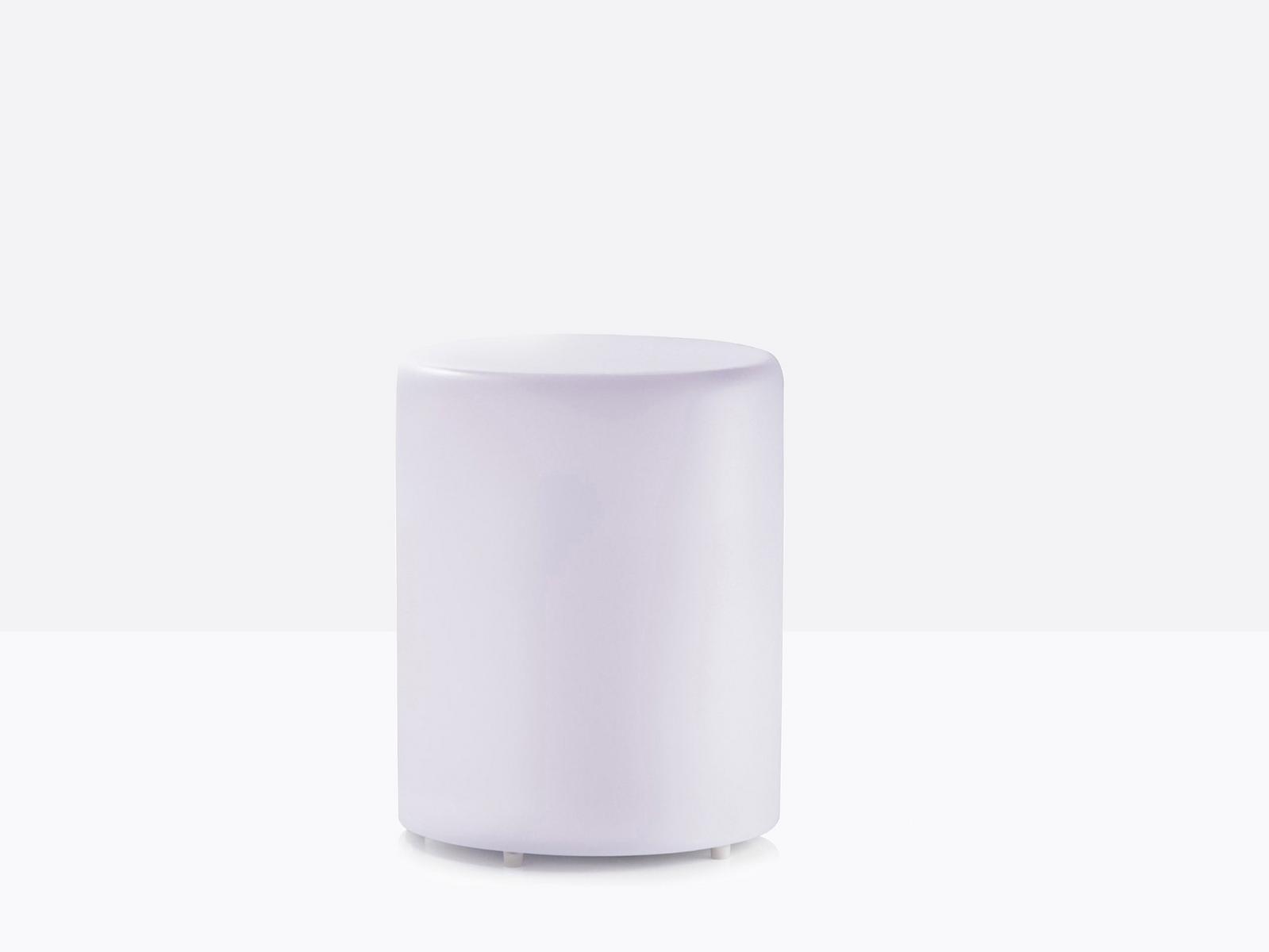 Low polyethylene stool with light | Wow 485l by Pedrali