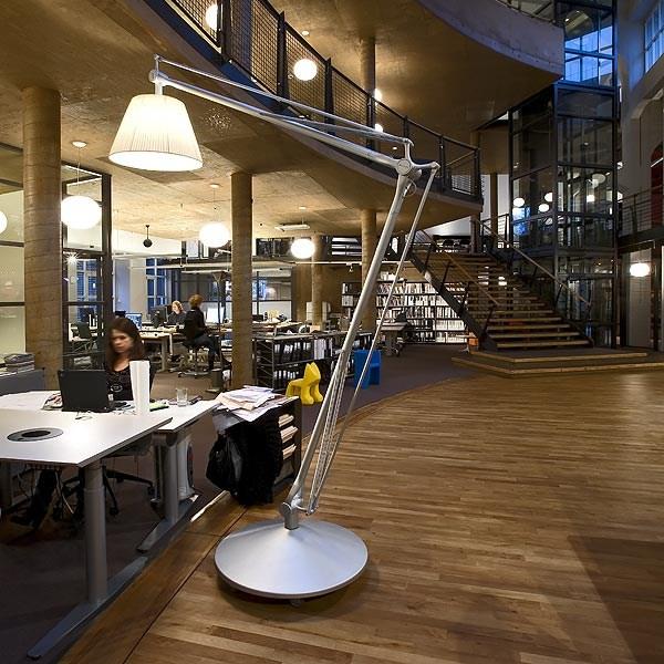 Fabric floor lamp | Superarchimoon by Flos