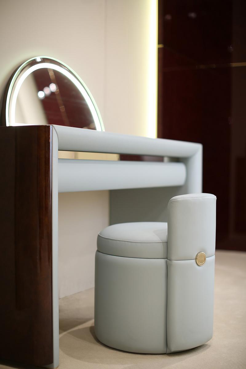 Wooden dressing table | Madison by Turri