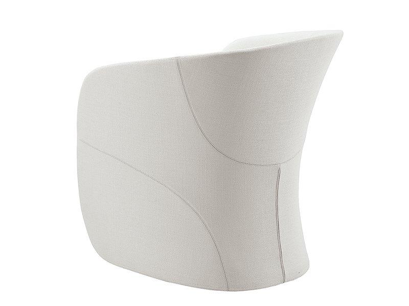 Upholstered easy chair with armrests | Calla by Zanotta