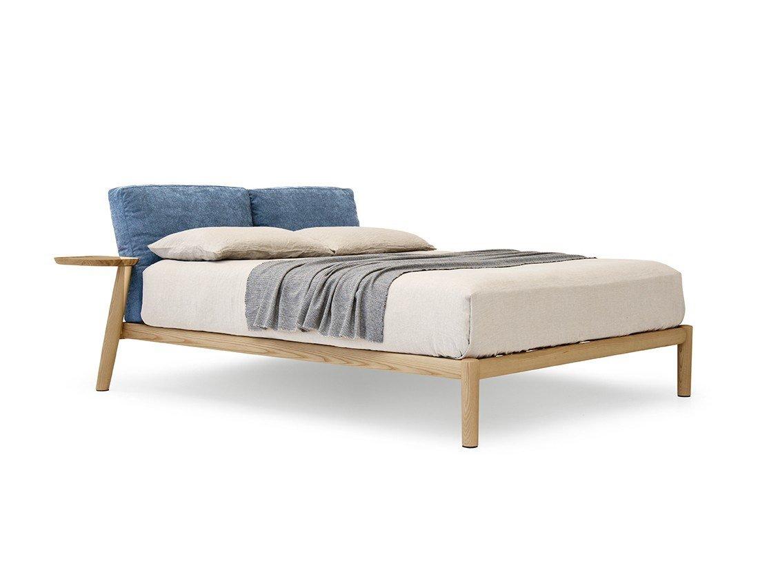Solid wood bed with integrated nightstands | Dionisio by Pianca