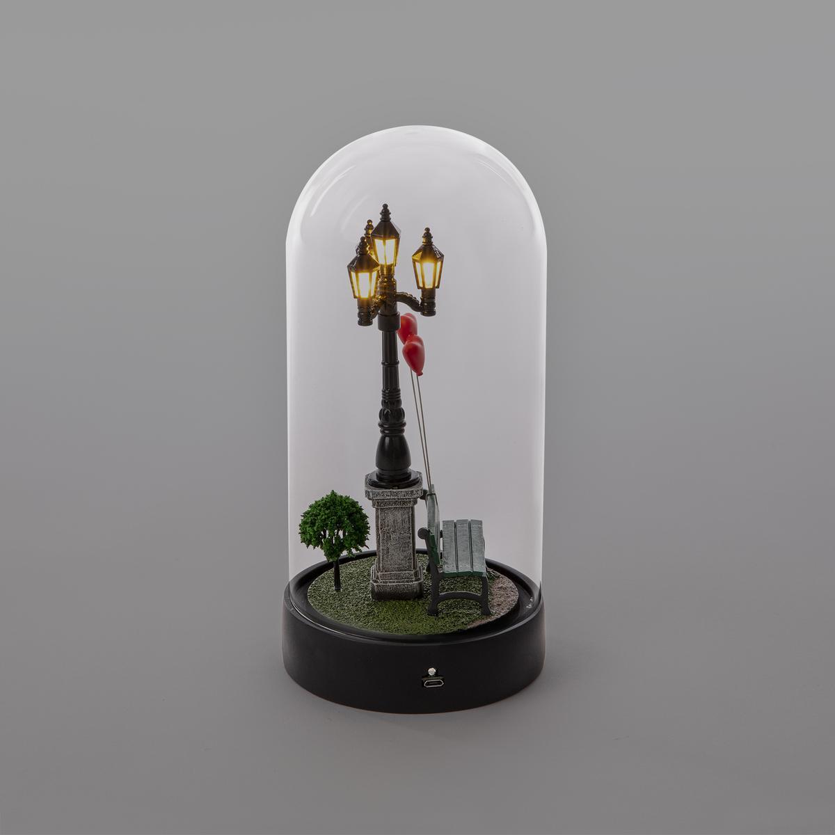 Resin table lamp | My Little Valentine by Seletti