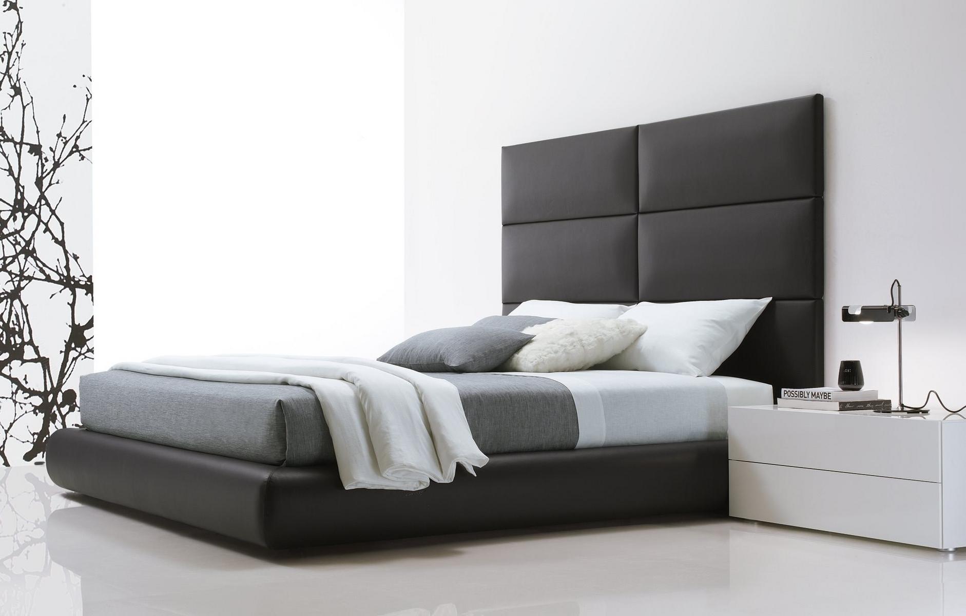 Upholstered double bed with high headboard | Dream by Poliform