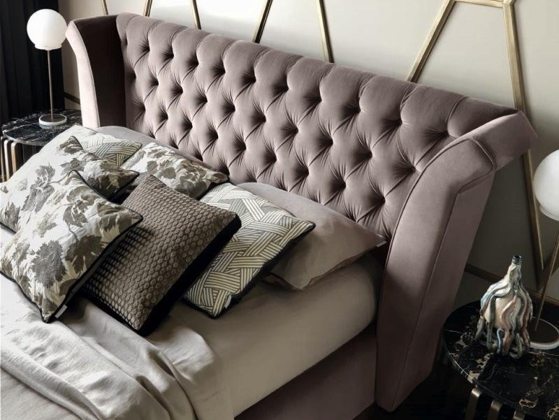 Bed with tufted headboard | Shell by Grilli