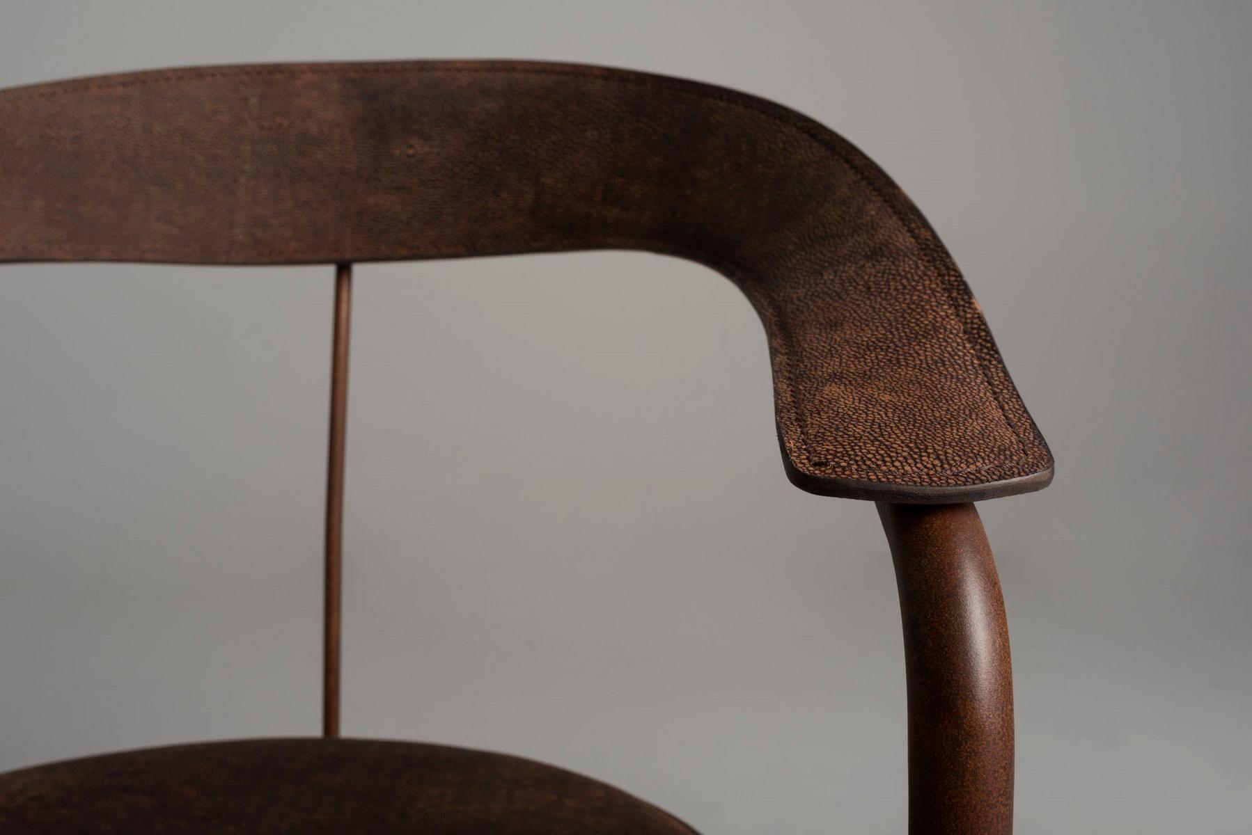 Tanned leather and Corten™ chair with armrests | Parabolica by Mantellassi 1926